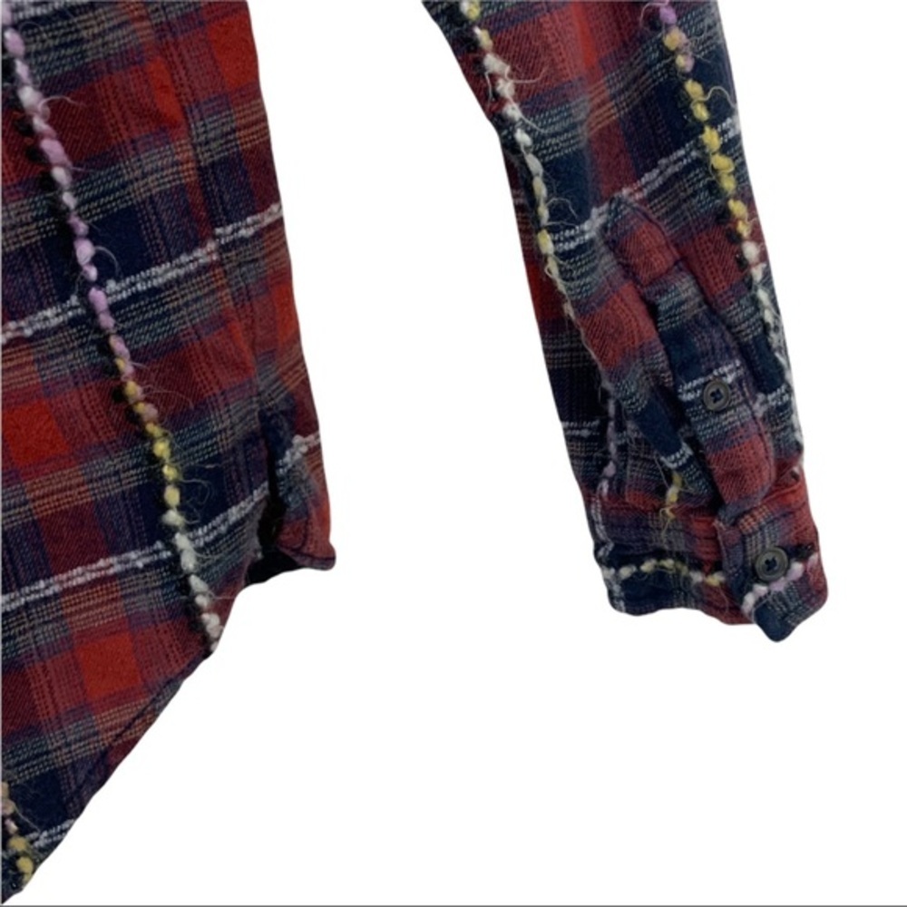 Urban Outfitters BDG Red Flannel Button Up Shirt Women’s Size Medium - Picture 5 of 7
